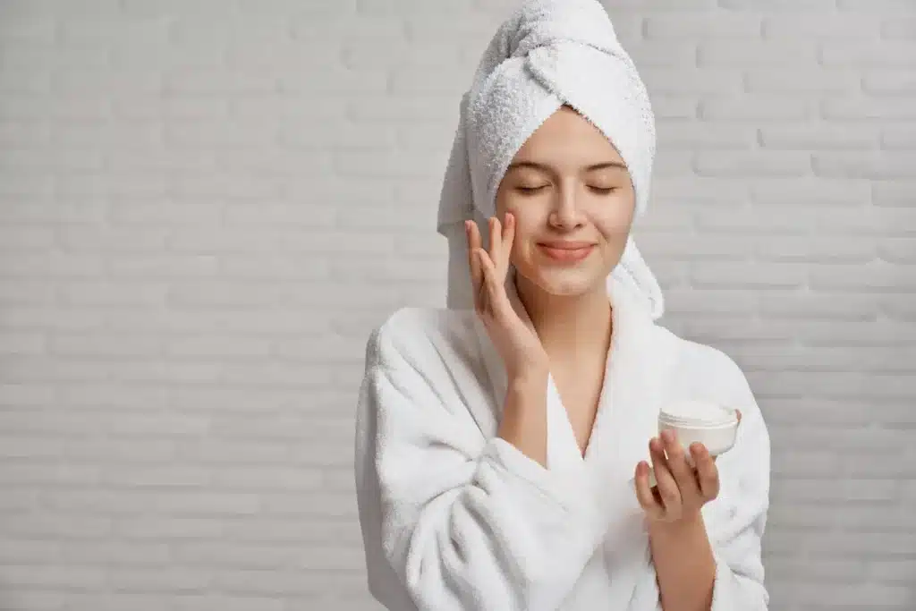 MÁSTER EN DERMATOLOGÍA Y ANTIAGING