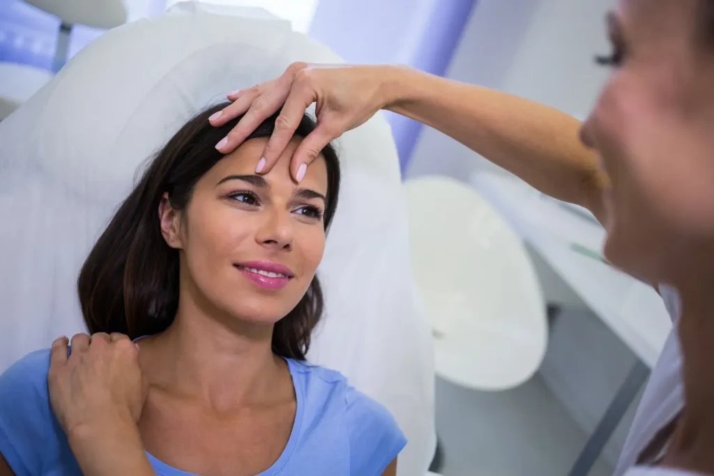 Maestría en Blefaroplastia y Rejuvenecimiento Periocular Avanzado 3