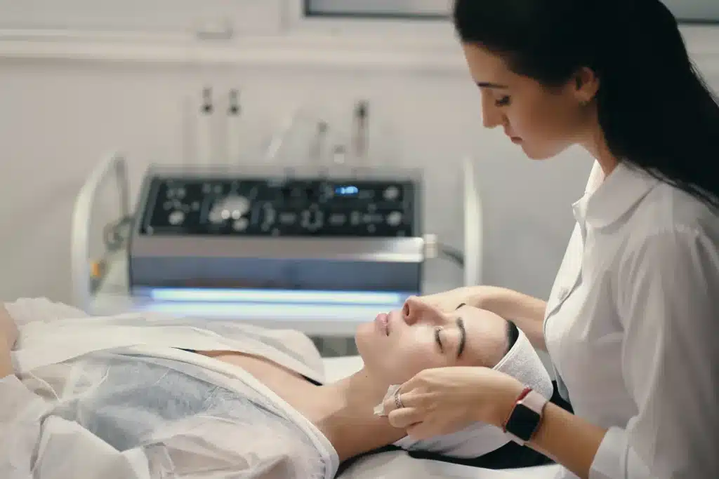 Maestría en Dermatoestética en Fototipos Altos Riesgos y Protocolos 2