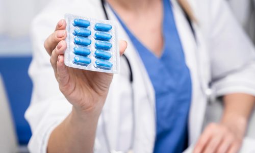 La Maestría en Farmacología de Productos Naturales está dirigida a profesionales de la salud, investigadores, docentes, y graduados en ciencias que desean especializarse en medicamentos derivados de productos naturales y su aplicación en la medicina moderna.